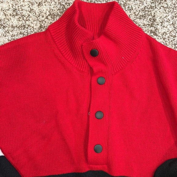 Express Sweater - Picture 2 of 3